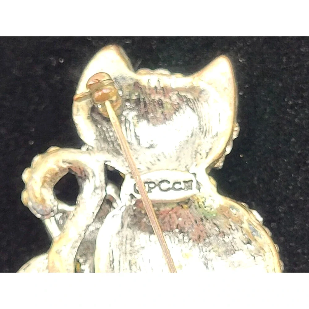 Adorable Rhinestone Cat and Kitten Brooch Pin Silver White Black
